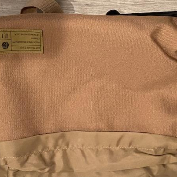 Hex Exile Khaki 15" laptop backpack NWT - Picture 11 of 12